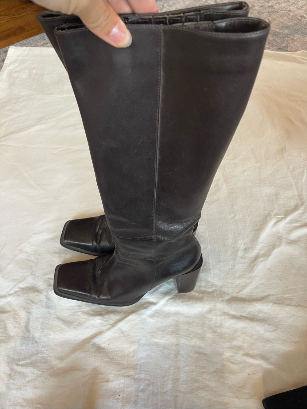 Knee- high Diba USA Brown Leather Heeled Boots